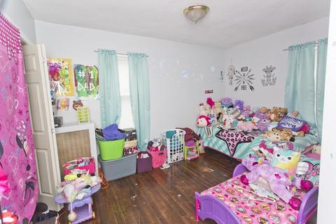 804 White St, Springfield, MA 01108 photo 9