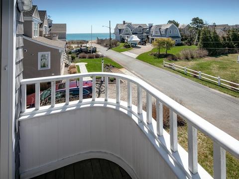 8 Squaws Ln, Mashpee, MA 02649 photo 16