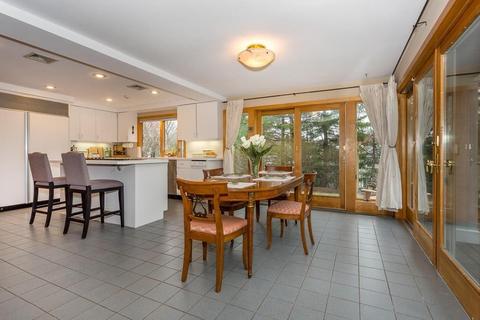 15 Robbin Rd, Canton, MA 02021 photo 9