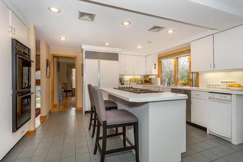 15 Robbin Rd, Canton, MA 02021 photo 7