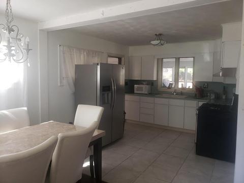 18 Pebble Mill Rd, Springfield, MA 01118 photo 2