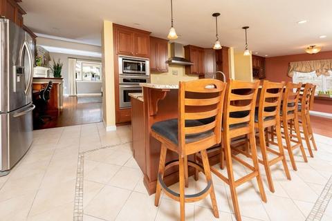 39 Scotland St, Hingham, MA 02043 photo 1