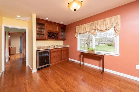39 Scotland St, Hingham, MA 02043 photo 3