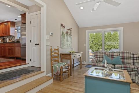 6 Centre St, Winthrop, MA 02152 photo 13