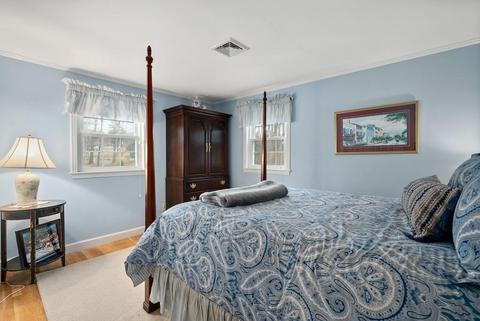 97 Locust Ln, Needham, MA 02492 photo 12