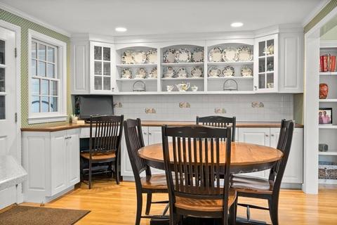 97 Locust Ln, Needham, MA 02492 photo 8