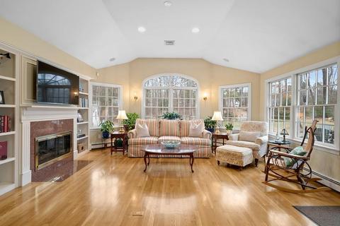 97 Locust Ln, Needham, MA 02492 photo 9