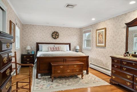 97 Locust Ln, Needham, MA 02492 photo 10