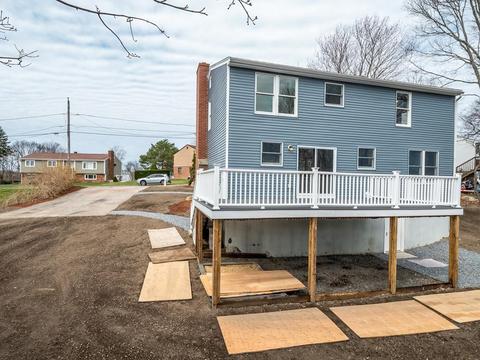 22 Honeysuckle Rd, Gloucester, MA 01930 photo 3