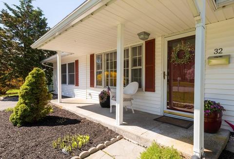 32 Princeton St, Danvers, MA 01923 photo 3