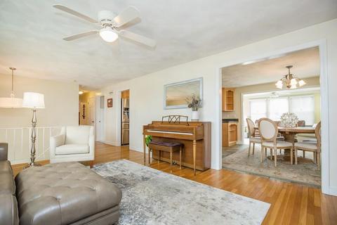 47 N Shore Ave, Danvers, MA 01923 photo 2
