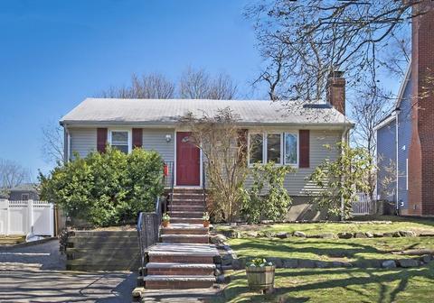 3 Brimblecomb, Marblehead, MA 01945 photo 1