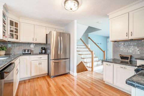60 Kieran Rd, Reading, MA 01867 photo 5