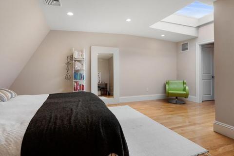1753 Beacon St #4, Brookline, MA 02445 photo 12