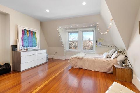 1753 Beacon St #4, Brookline, MA 02445 photo 16