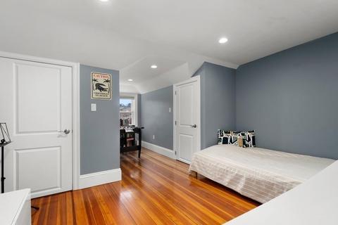 1753 Beacon St #4, Brookline, MA 02445 photo 17