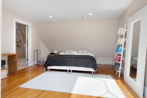 1753 Beacon St #4, Brookline, MA 02445 photo 11