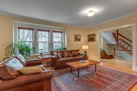 25 Windsor Rd, Brookline, MA 02445 photo 4