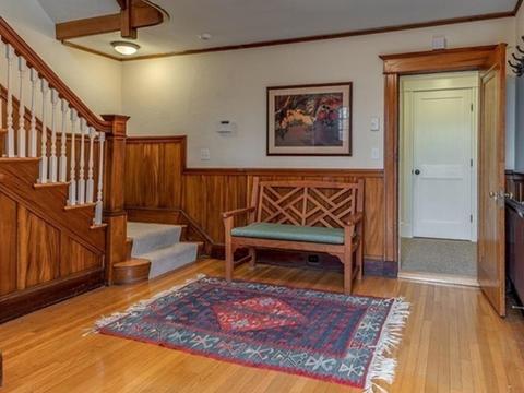 25 Windsor Rd, Brookline, MA 02445 photo 3