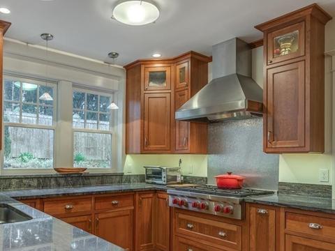 25 Windsor Rd, Brookline, MA 02445 photo 12