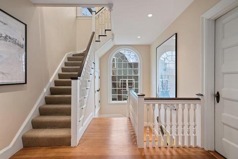 85 Griggs Rd, Brookline, MA 02446 photo 9