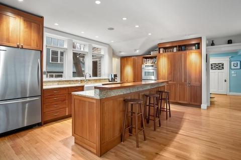85 Griggs Rd, Brookline, MA 02446 photo 3