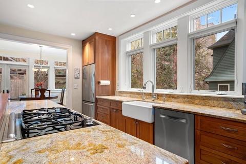 85 Griggs Rd, Brookline, MA 02446 photo 15