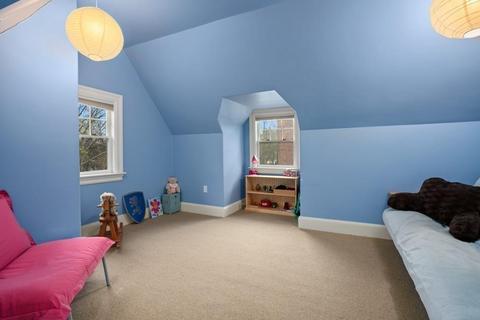 85 Griggs Rd, Brookline, MA 02446 photo 12
