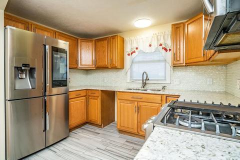 67 Arcadia Blvd, Springfield, MA 01118 photo 10