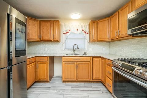 67 Arcadia Blvd, Springfield, MA 01118 photo 11