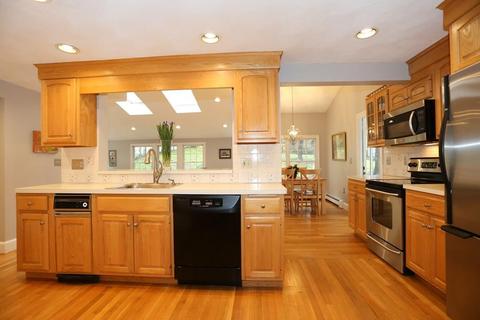 52 Holmes St, Needham, MA 02492 photo 5