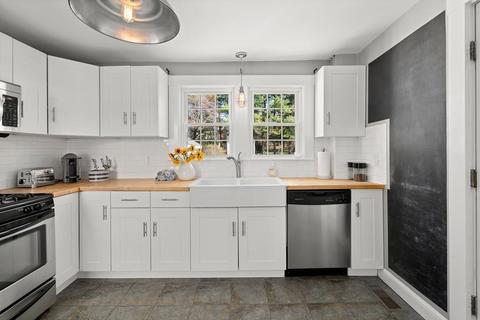 25 Everett St, Natick, MA 01760 photo 4