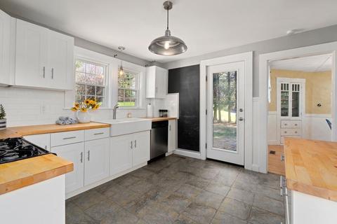 25 Everett St, Natick, MA 01760 photo 2