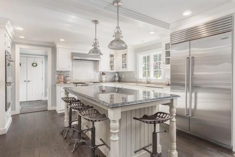 11 Smith St, Wellesley, MA 02482 photo 3