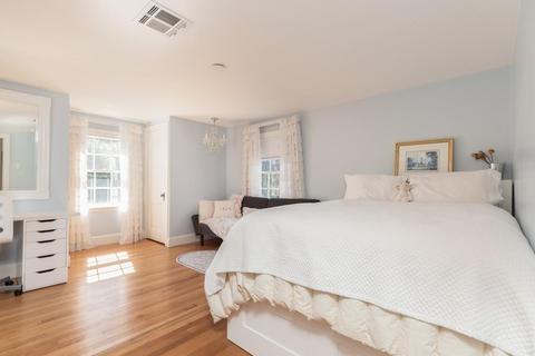 11 Smith St, Wellesley, MA 02482 photo 20