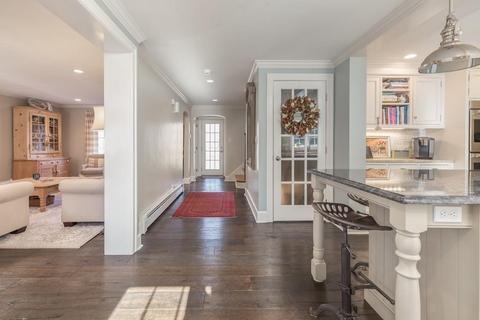 11 Smith St, Wellesley, MA 02482 photo 6