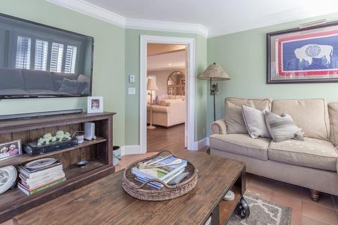 11 Smith St, Wellesley, MA 02482 photo 16