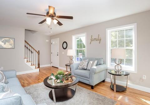 318 Gilbert Ave, Springfield, MA 01119 photo 1