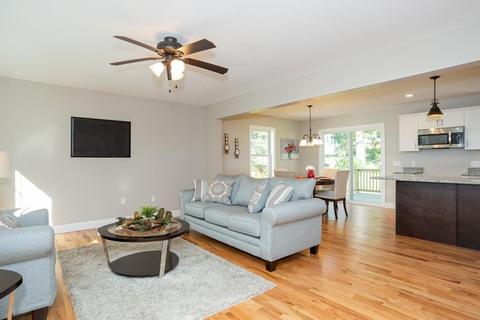 318 Gilbert Ave, Springfield, MA 01119 photo 4