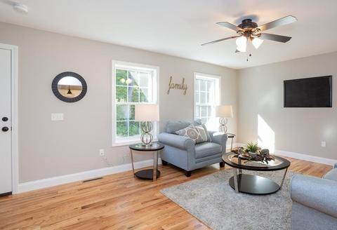 318 Gilbert Ave, Springfield, MA 01119 photo 2