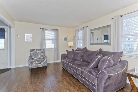 34 Brighton St, Springfield, MA 01118 photo 13