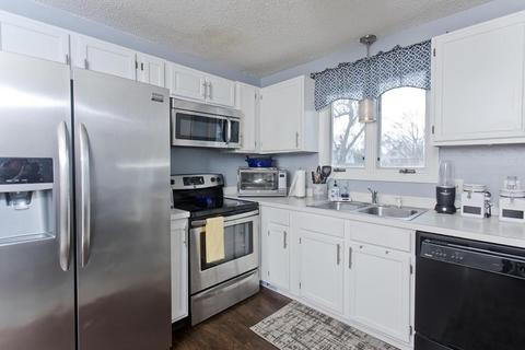 34 Brighton St, Springfield, MA 01118 photo 2