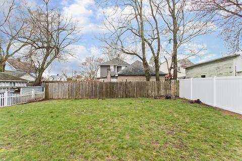 34 Brighton St, Springfield, MA 01118 photo 5