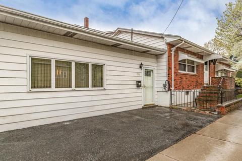 136 Clarence St, Everett, MA 02149 photo 4