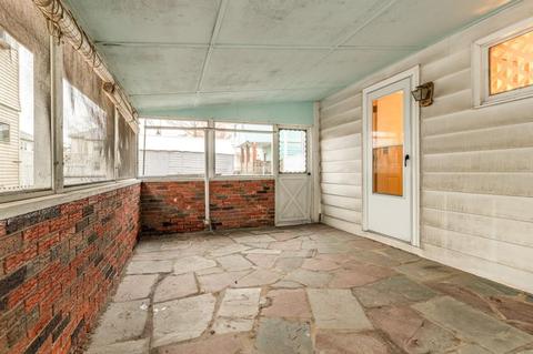 136 Clarence St, Everett, MA 02149 photo 5