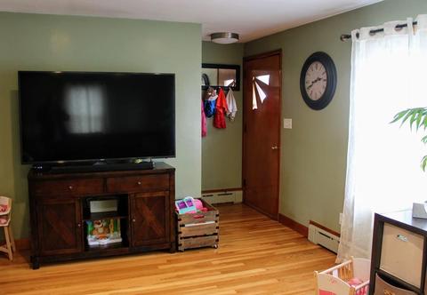 50 Grattan St, Fall River, MA 02721 photo 4