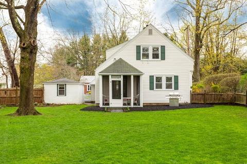 381 Willow St, Mansfield, MA 02048 photo 3
