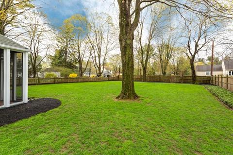 381 Willow St, Mansfield, MA 02048 photo 4