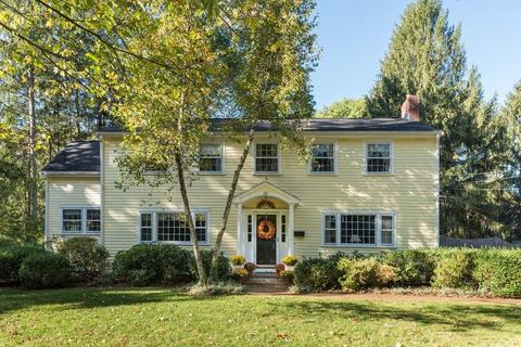 319 Gardner St, Hingham, MA 02043 photo 1
