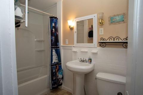 102 Massasoit, Worcester, MA 01604 photo 9